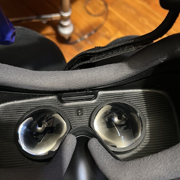 Oculus gear vr headset great condition - Picture 5 of 10